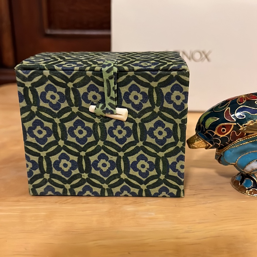 COLLECTIBLE LENOX CHINA DOLPHIN•NEW IN BOX - Picture 8 of 8